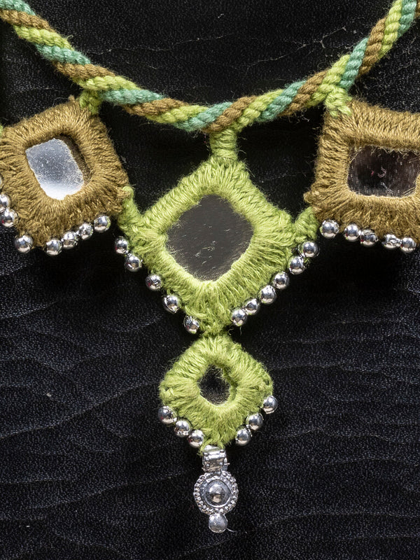 Cotton maroon necklace